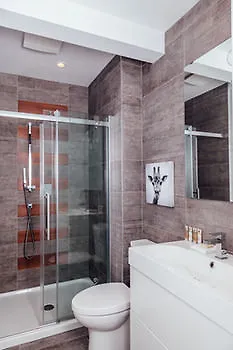Leqube Apartments Montreal 0*,