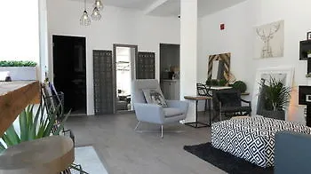 Leqube Apartments Montreal