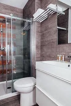 Leqube Apartments Montreal