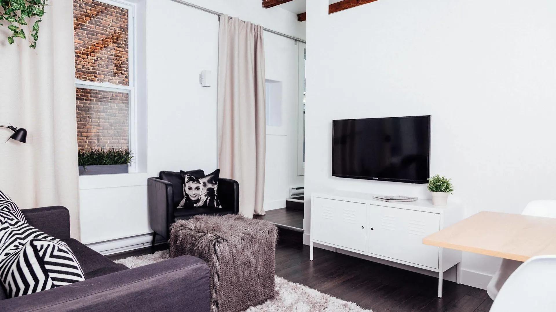 Leqube Apartments Montreal